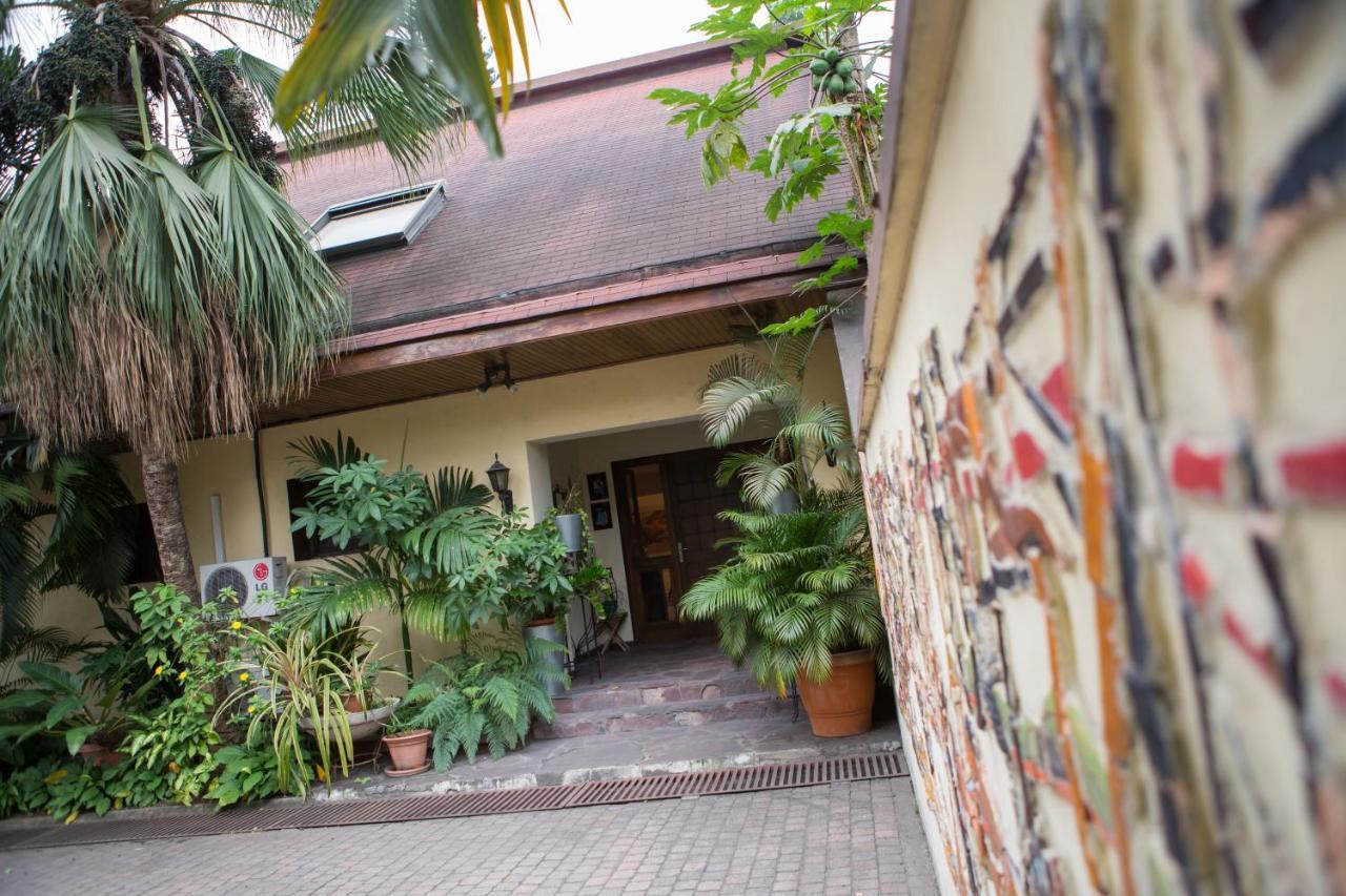 Le 159 Bed & Breakfast Kinshasa Exterior photo